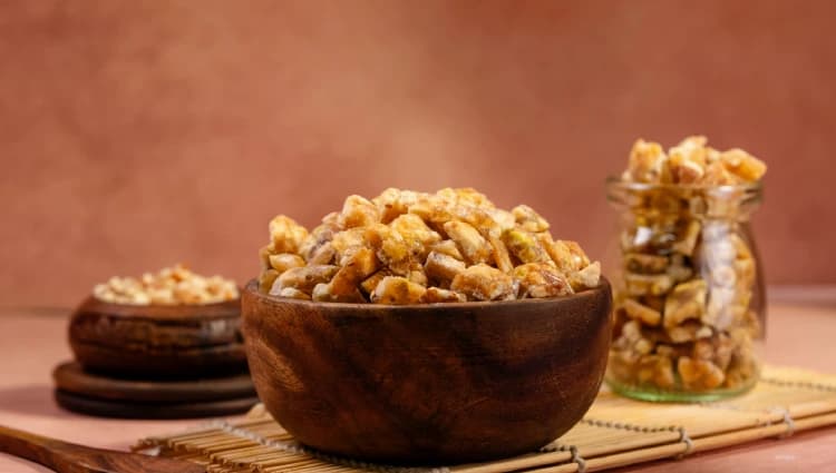 Mix Nut Crunch image 3