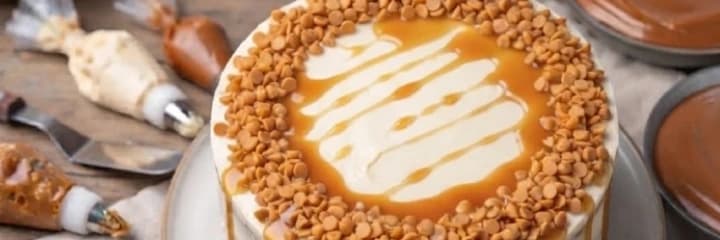 Crunchy Toppings for Cakes and Pastries: A Bakery Buying Guide